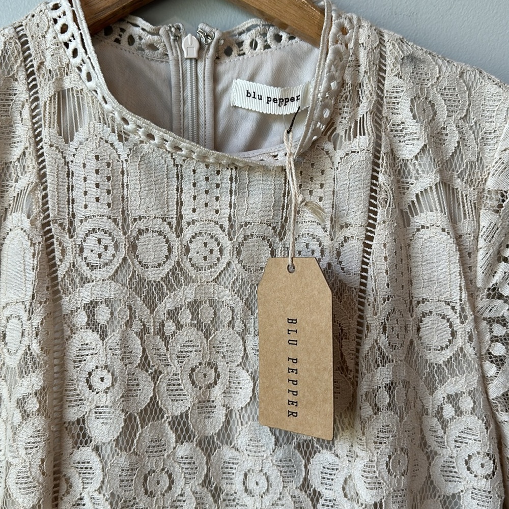 NWT Blu Pepper Ivory Lace  High Waist Dress with Flutter Sleeve S - Picture 2 of 8